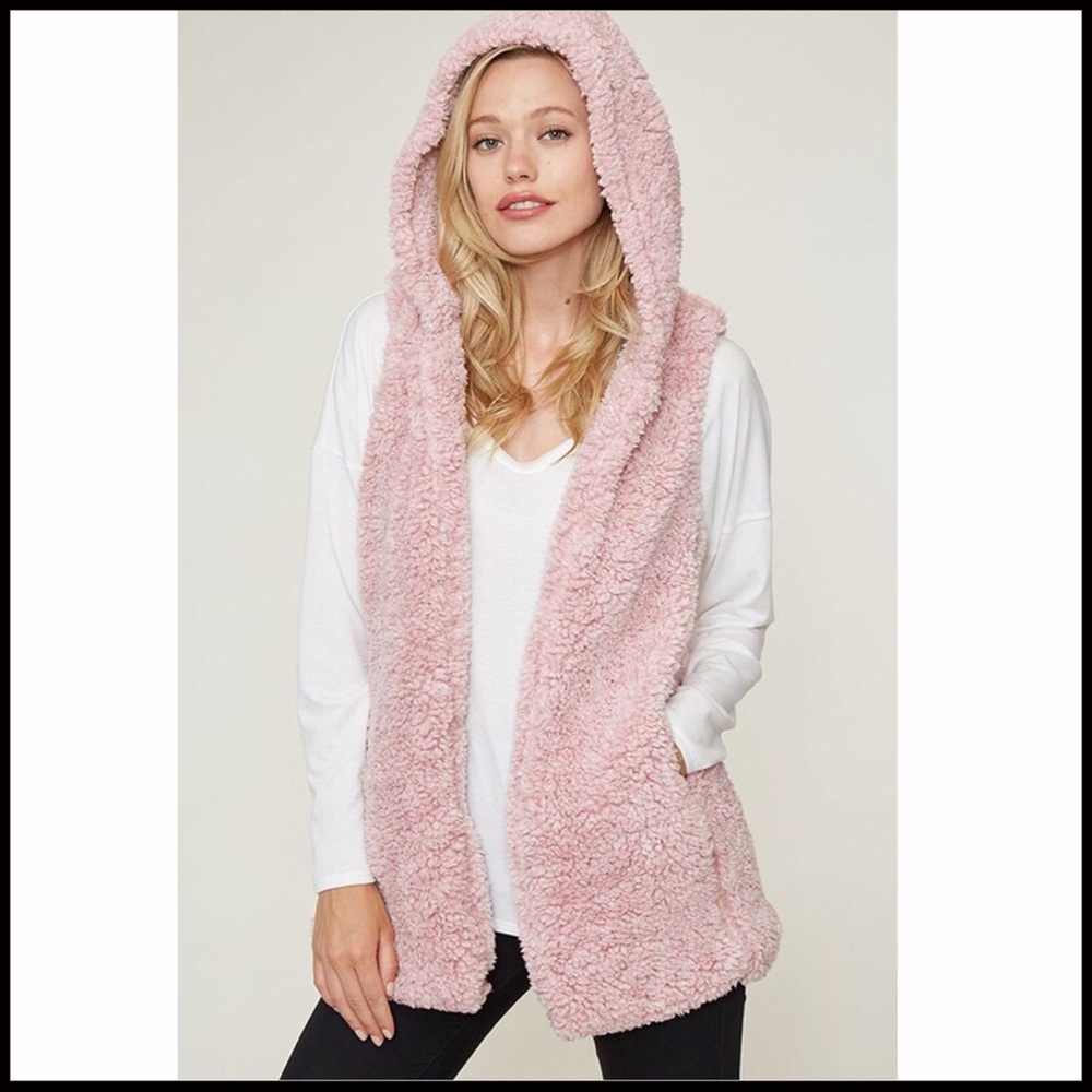 Two-Toned Sherpa Vest - Picture 6 of 8